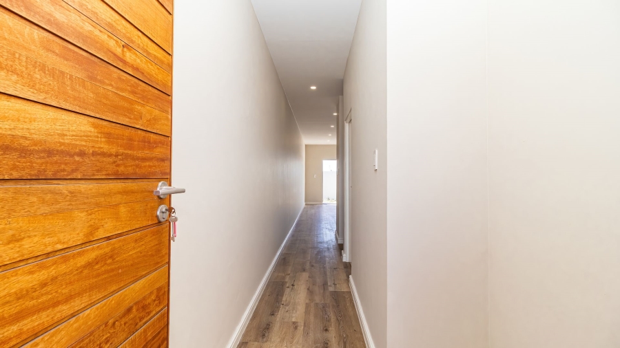 To Let 3 Bedroom Property for Rent in Sandown Western Cape
